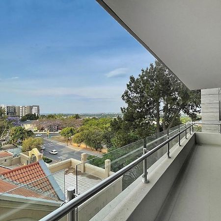 Masingita Towers Executive Suite Йоханнесбург Экстерьер фото