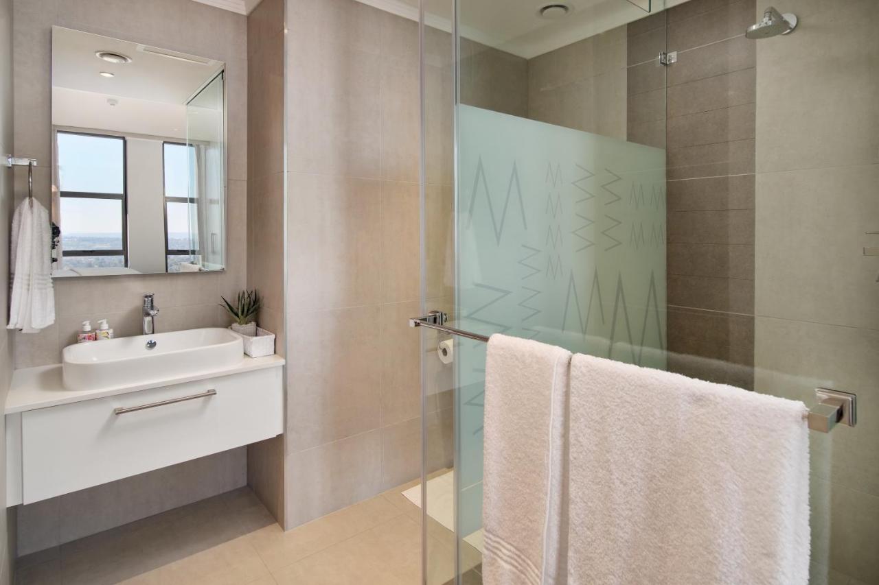Masingita Towers Executive Suite Йоханнесбург Экстерьер фото