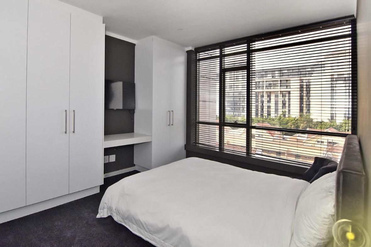 Masingita Towers Executive Suite Йоханнесбург Экстерьер фото